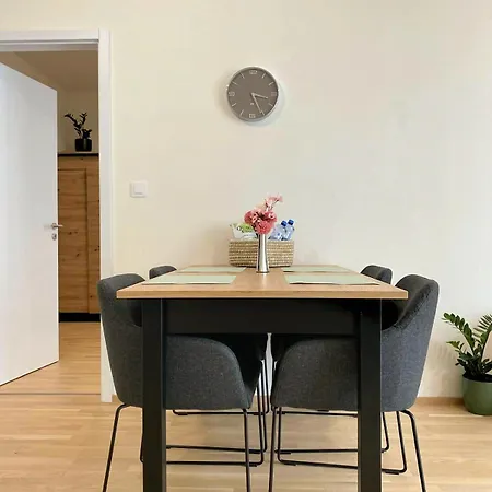 Chic Smichov Apartmán *